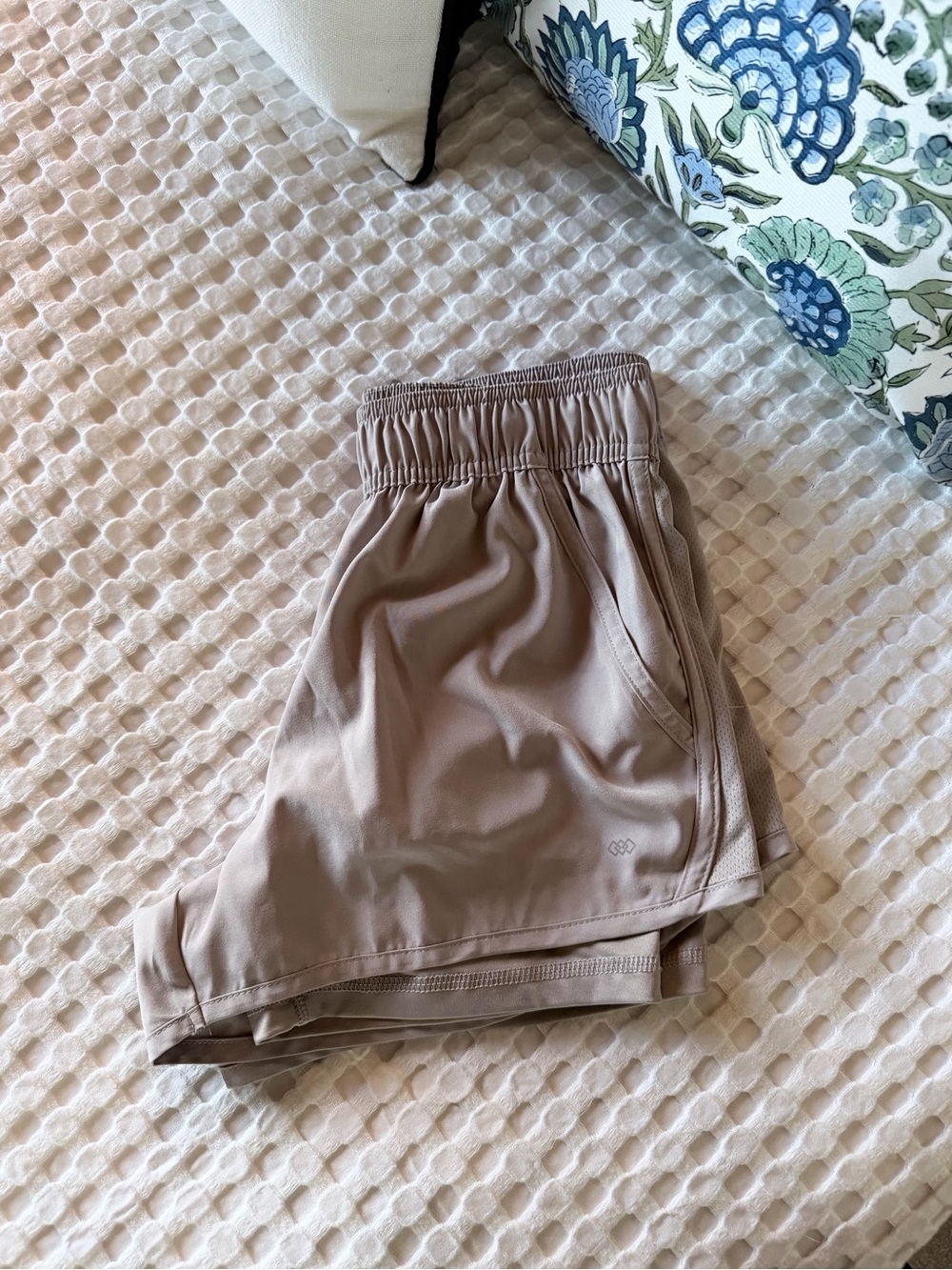Legend | Women’s Athletic Shorts With Built in Spandex Gray / Small